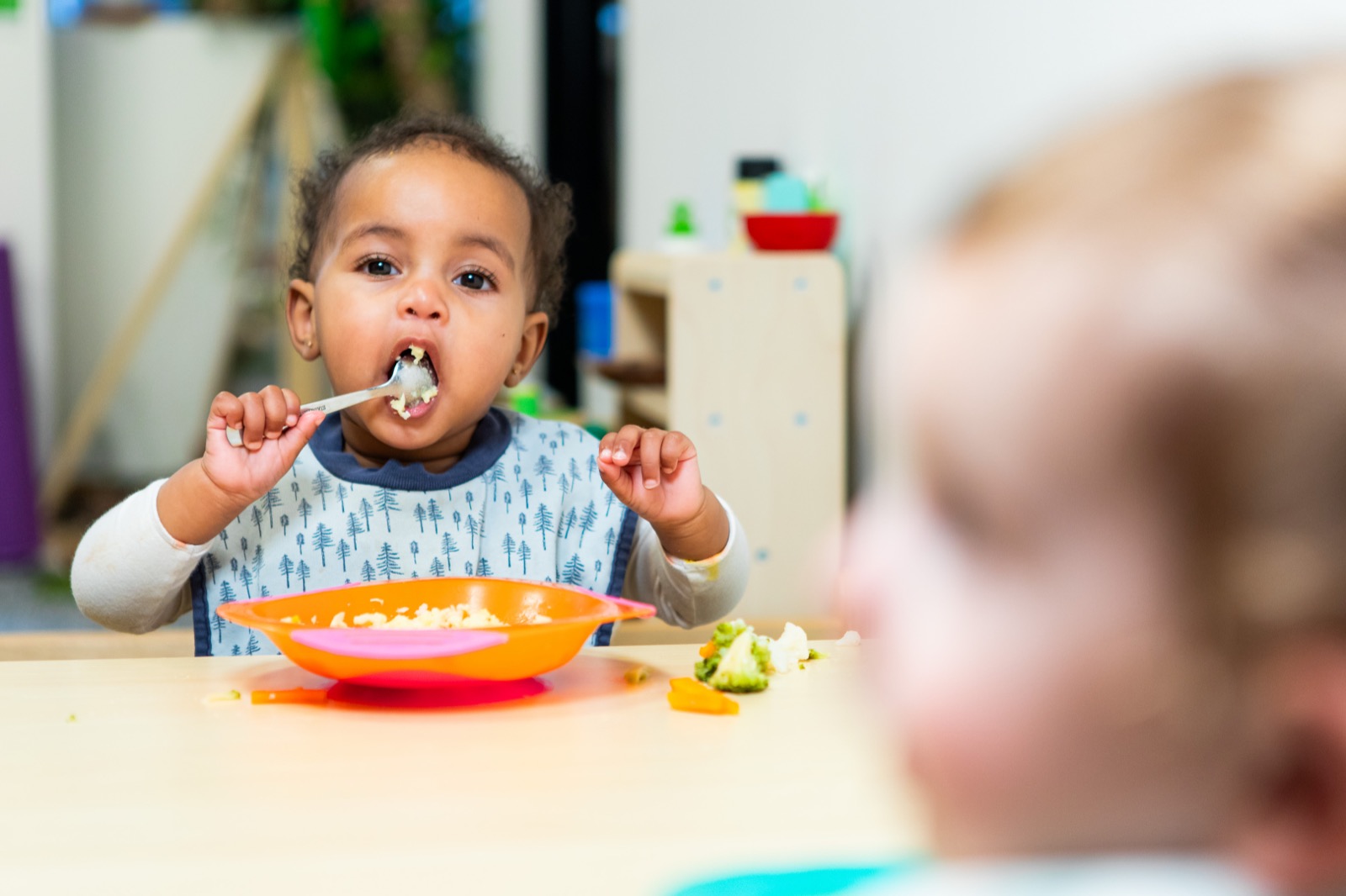 kid eating